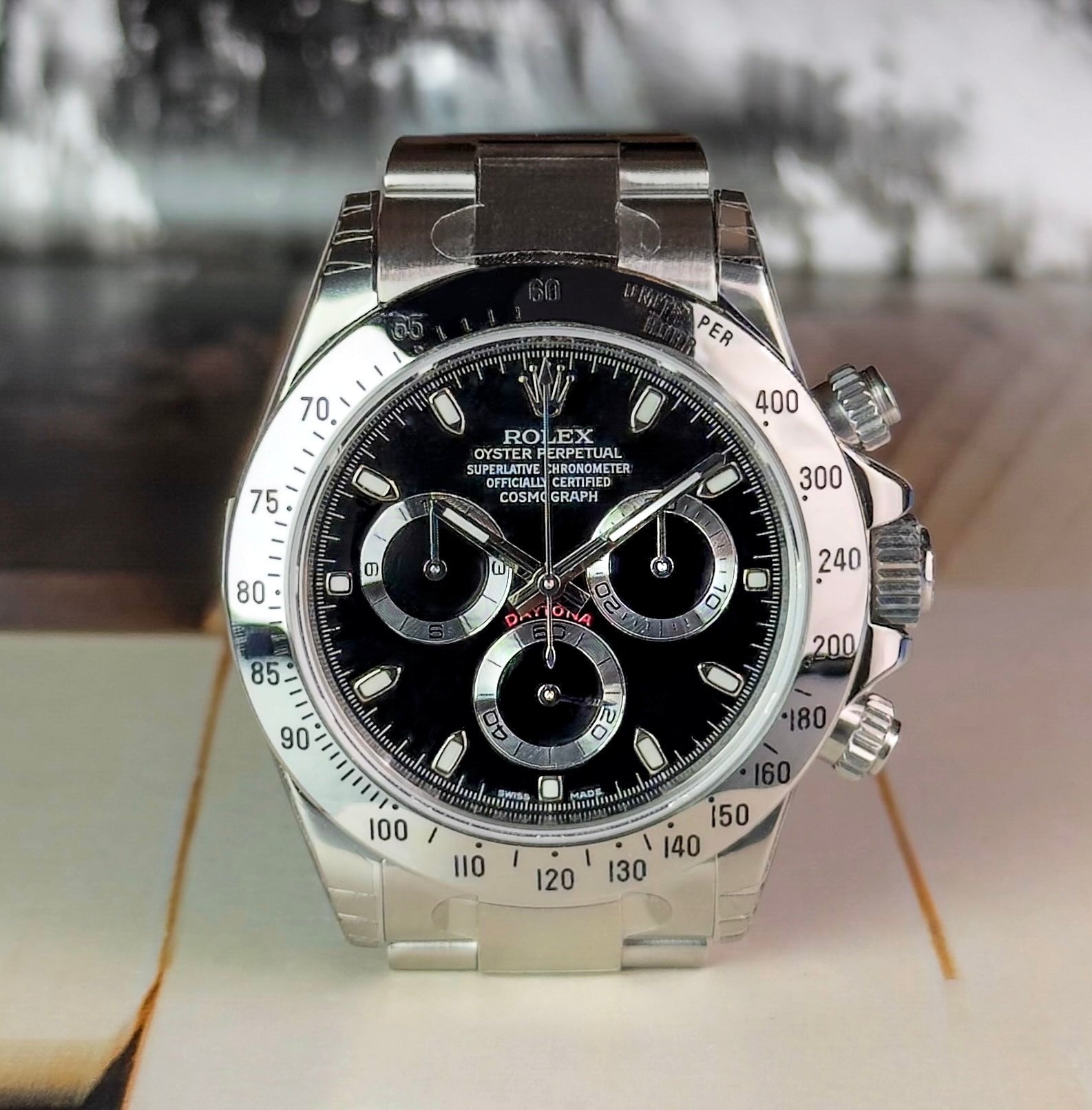 Rolex Cosmograph Daytona - 116520 - N.O.S Fully Stickered