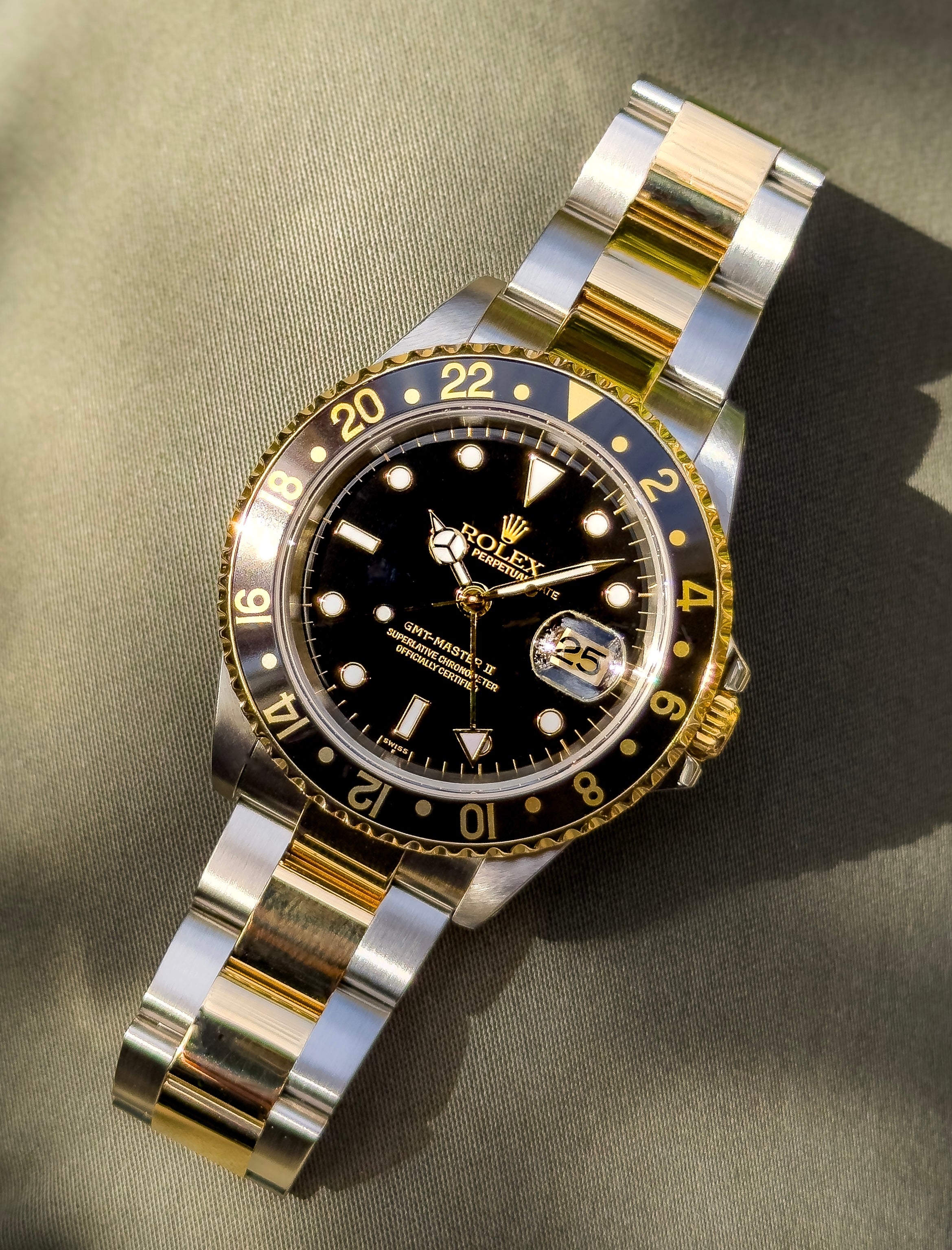 Rolex GMT-Master II - 16713 -2001 with RLX Service