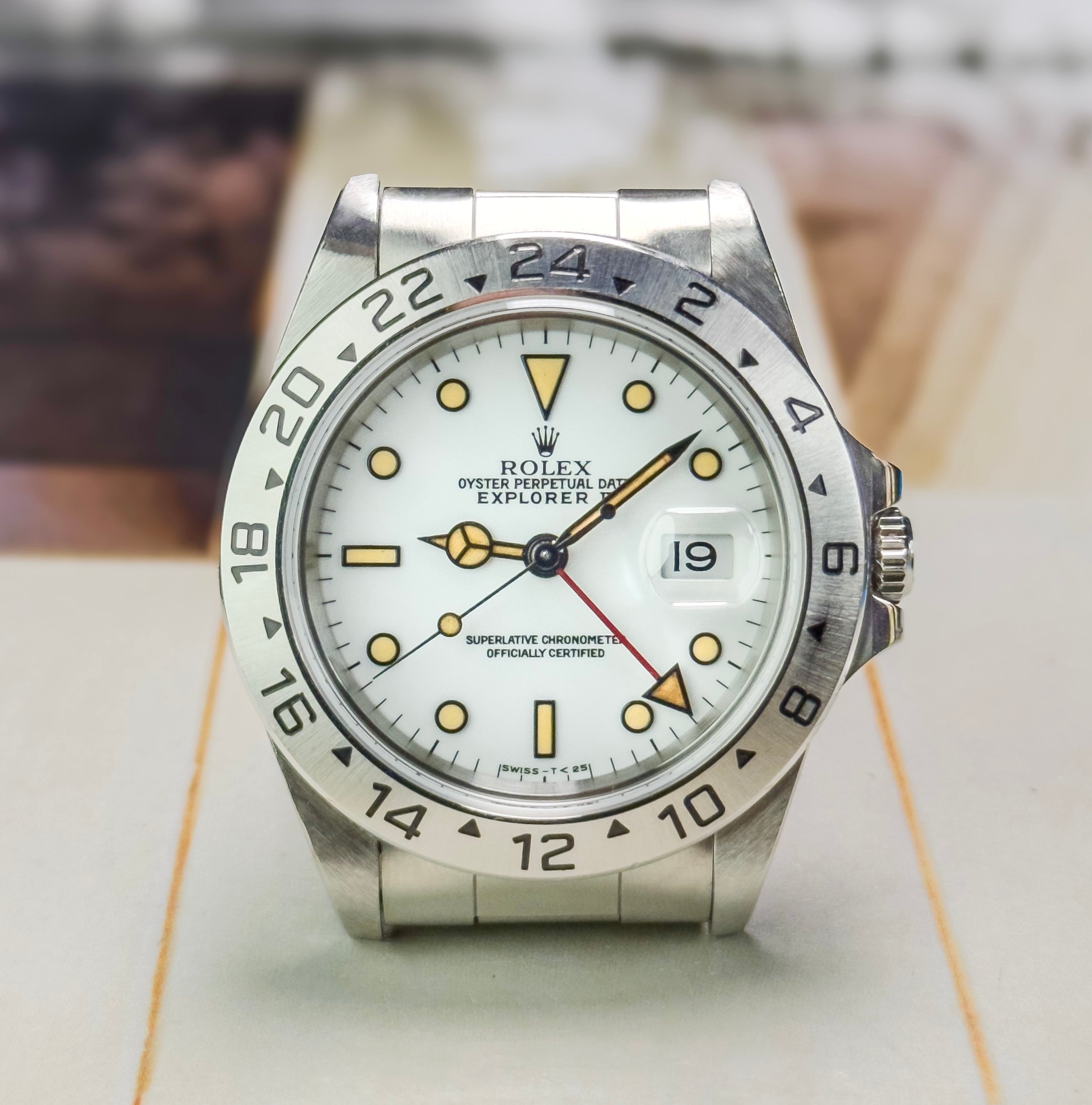 Rolex Explorer II - 16570 - Chi Chi Dial