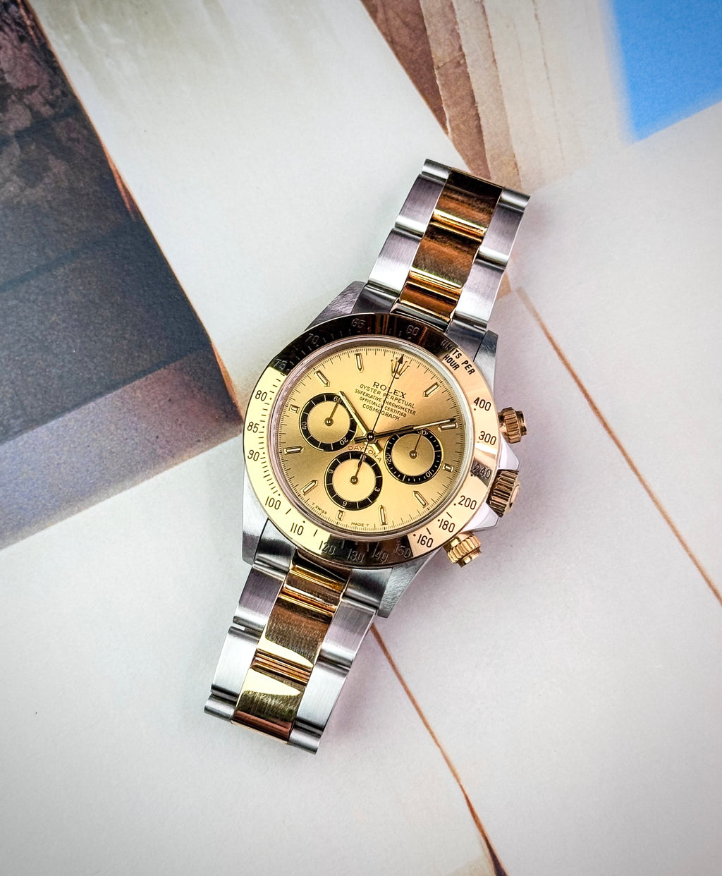 Rolex Cosmograph Daytona - 16523 - Inverted 6 Champagne Dial
