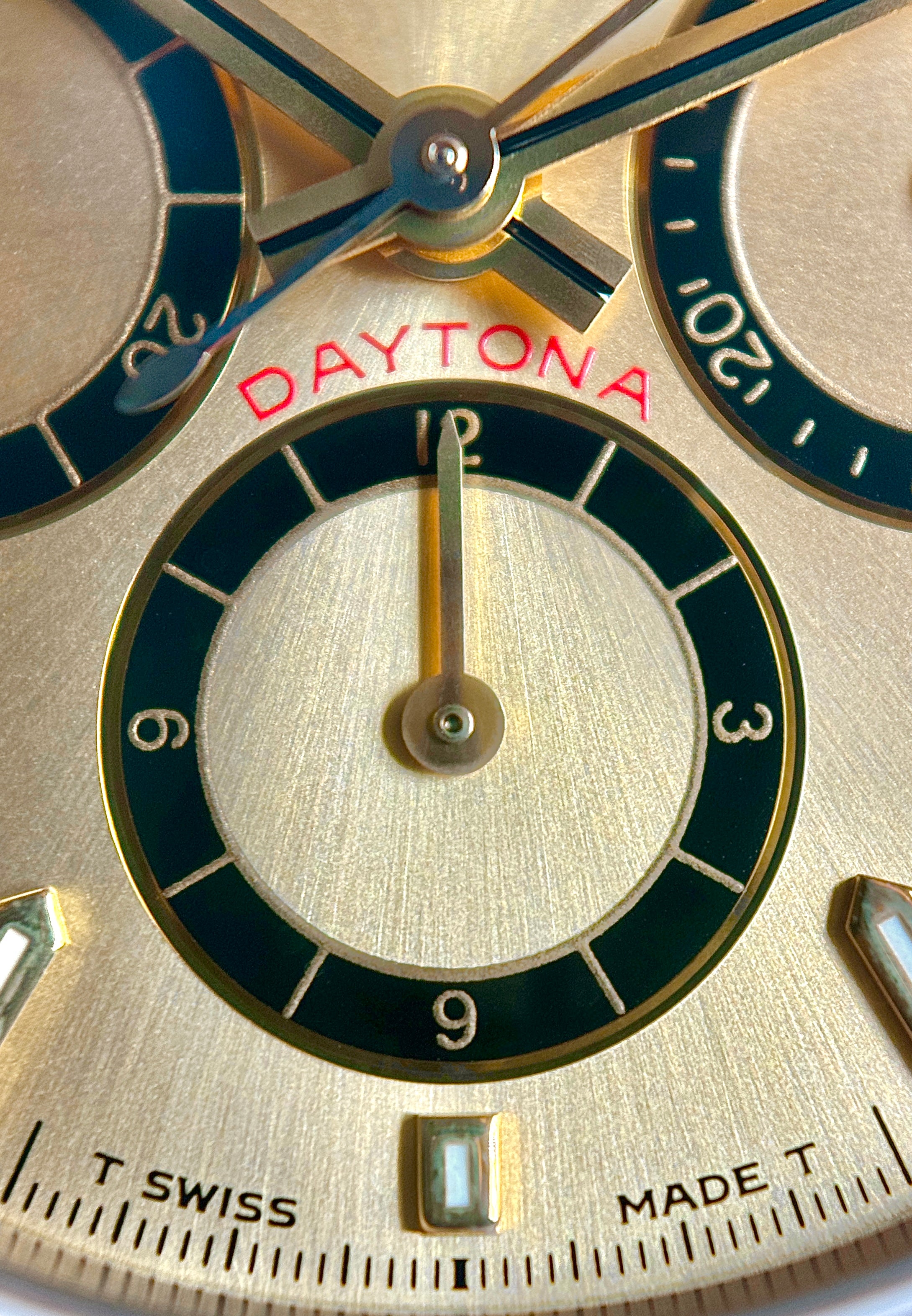 Rolex Cosmograph Daytona - 16523 - Inverted 6 Champagne Dial
